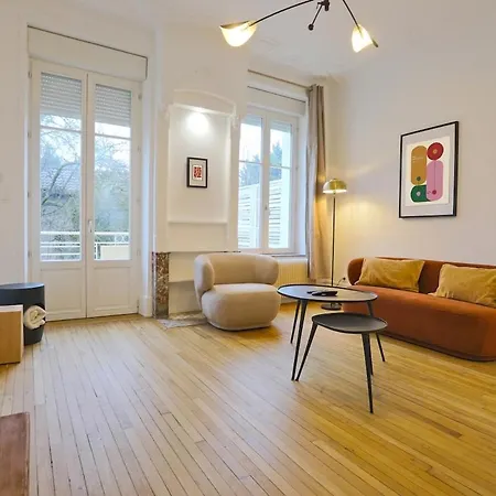 Le Chaleureux De Medreville - 6pers - 3chambres - 4lits - Terrasse 아파트 낭시