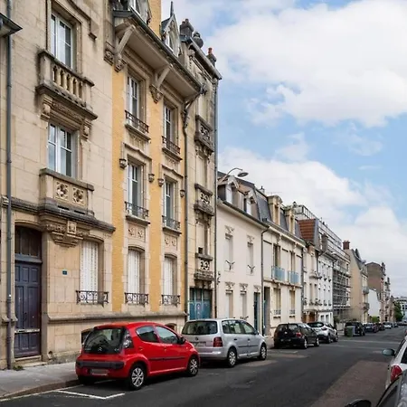 Le Chaleureux De Medreville - 6pers - 3chambres - 4lits - Terrasse 아파트